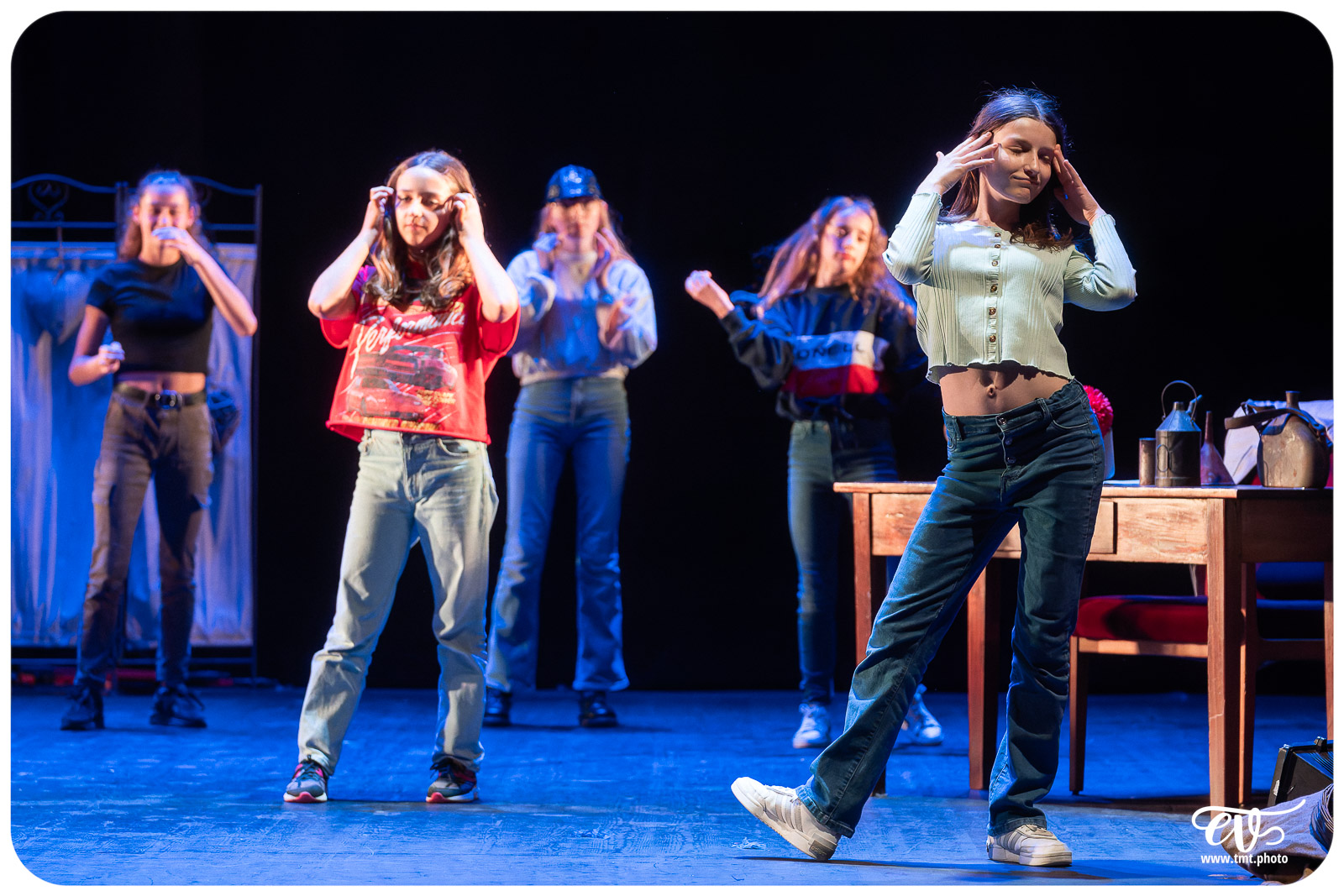 LES FEMMES SAVANTES (ATELIER THÉÂTRE DU COLLÈGE FOCH)